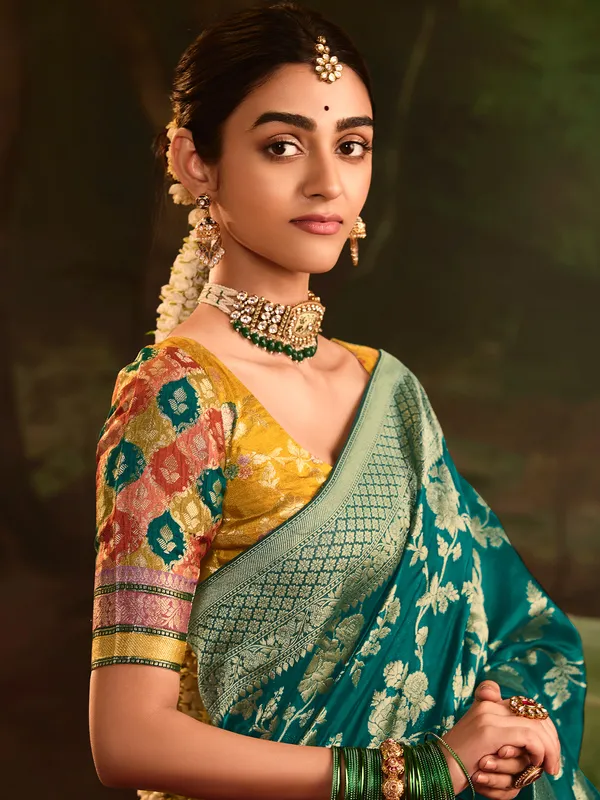 Dola silk saree in rama green
