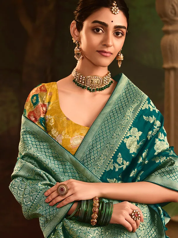 Dola silk saree in rama green