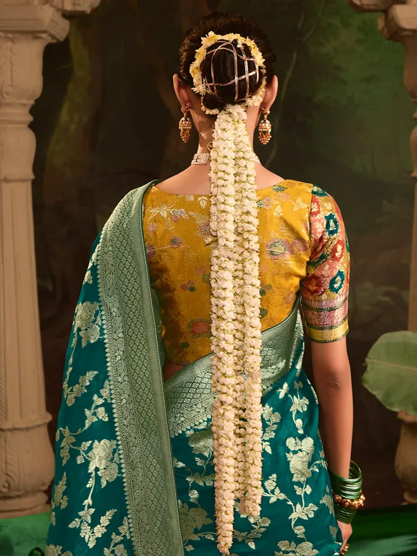 Dola silk saree in rama green