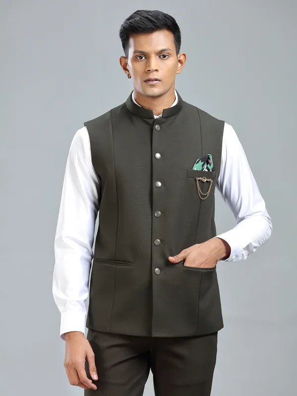 Earthy tone olive cool waistcoat for men