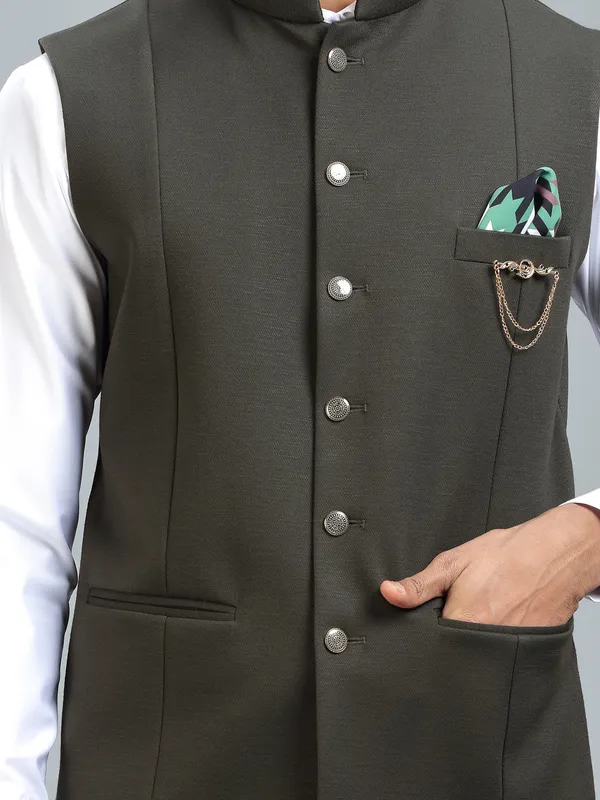Earthy tone olive cool waistcoat for men