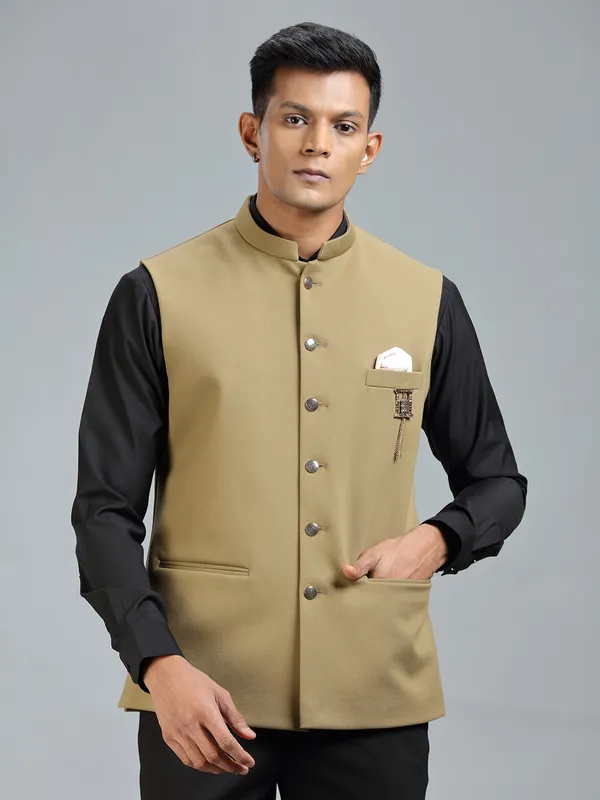 Elegance with light khaki waistcoat for men