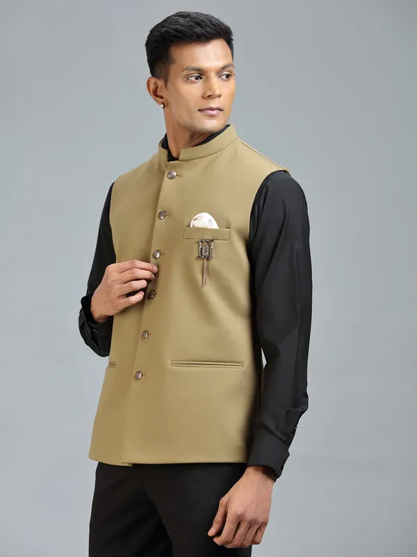 Elegance with light khaki waistcoat for men