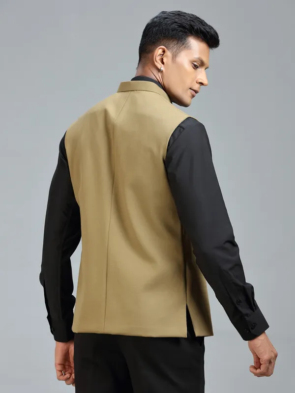 Elegance with light khaki waistcoat for men