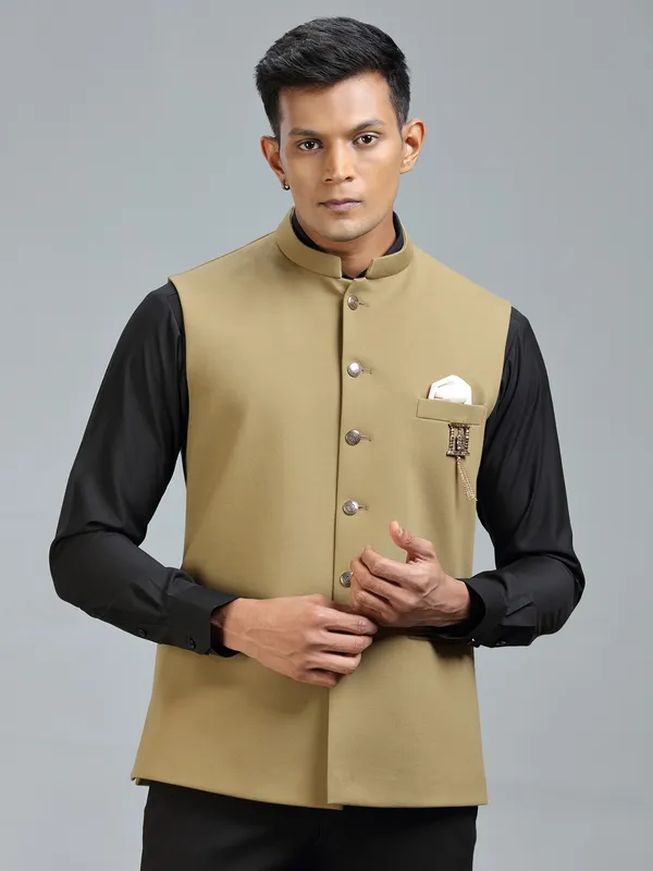 Elegance with light khaki waistcoat for men