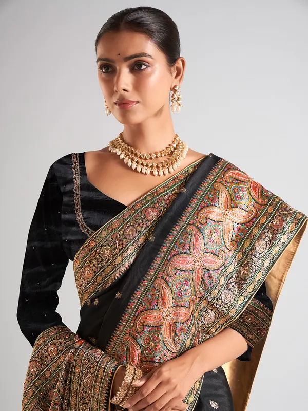 Elegant black silk saree for wedding