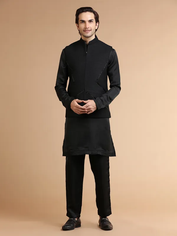 Elegant black silk waistcoat set