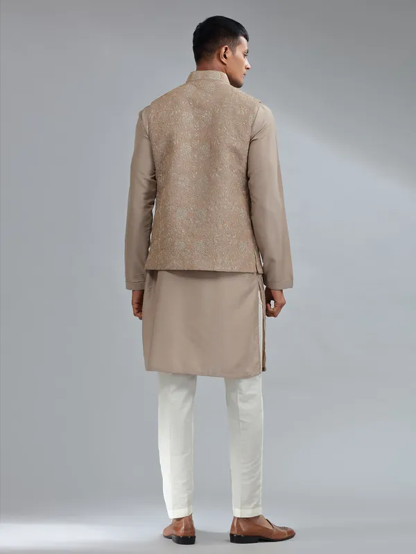 Elegant brown silk waistcoat set