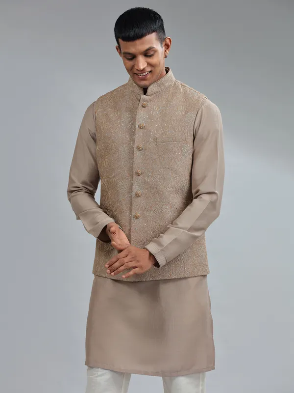 Elegant brown silk waistcoat set