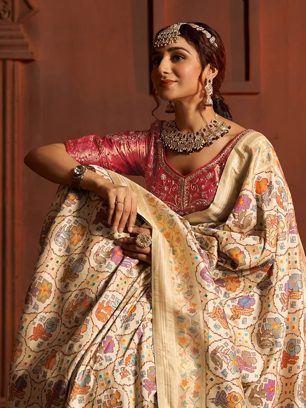 Elegant cream silk saree