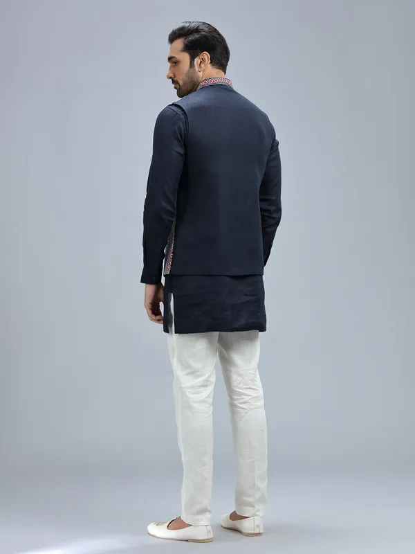 Elegant navy embroidery pure linen waistcoat set