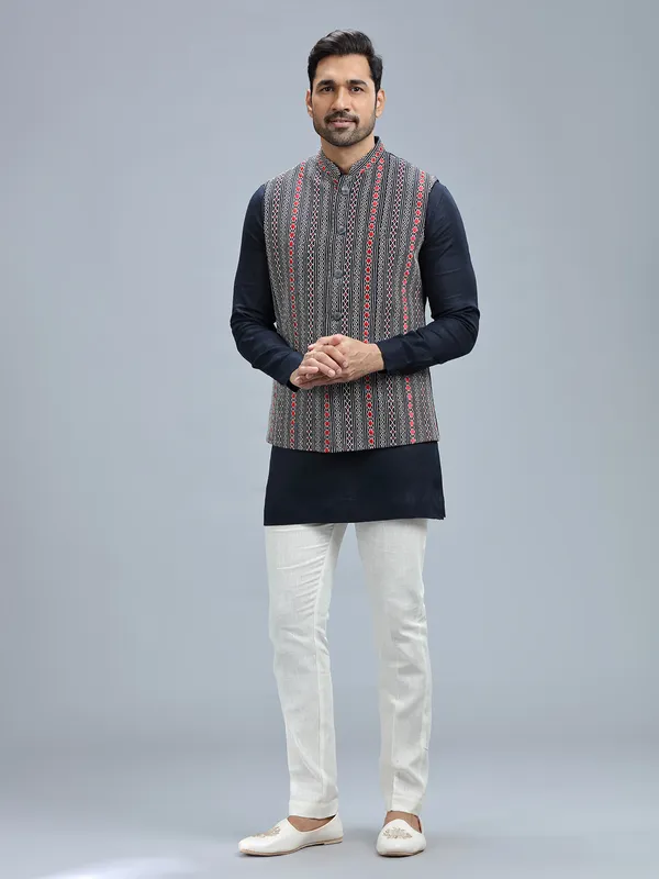 Elegant navy embroidery pure linen waistcoat set