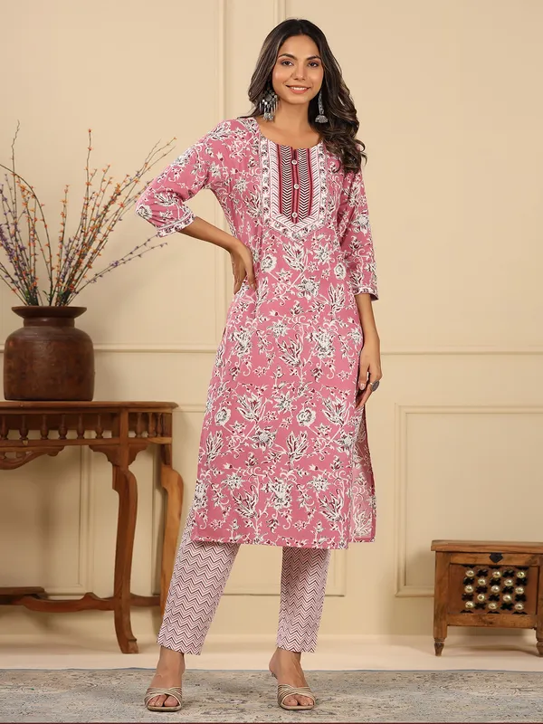 Elegant pink printed kurti set in silk