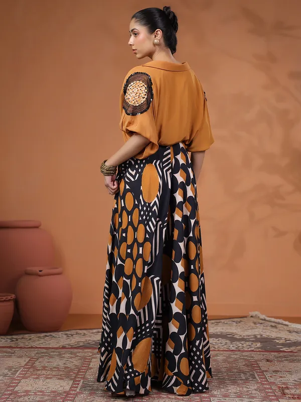 Enchsnting black and peach satin co ord set