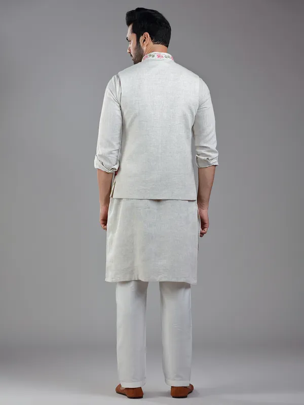 Ethnic glance light beige waistcoat set in linen