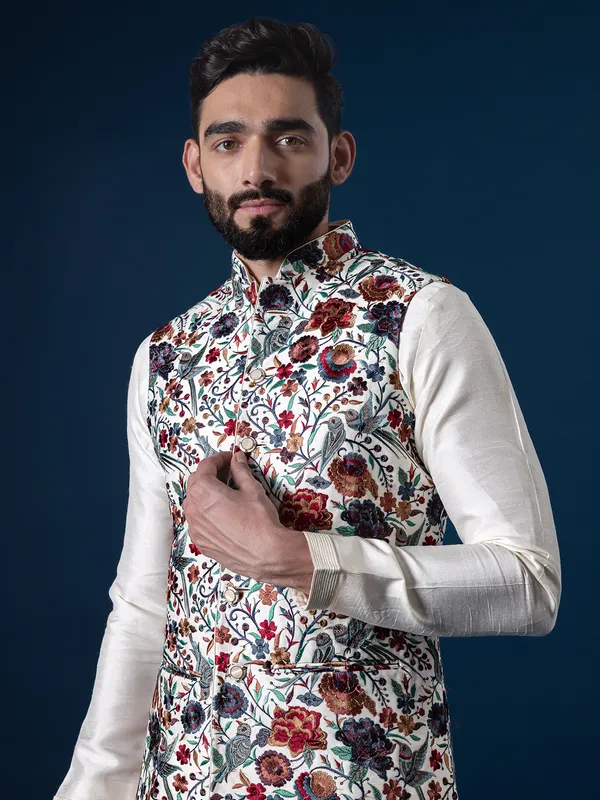 Extreme charming white raw silk waistcoat set for men