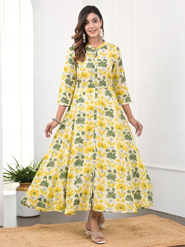 Fabulous cream cotton printed kurti
