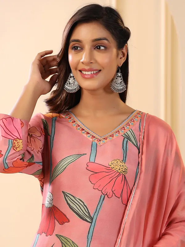 Fabulous peach floral printed kurti set