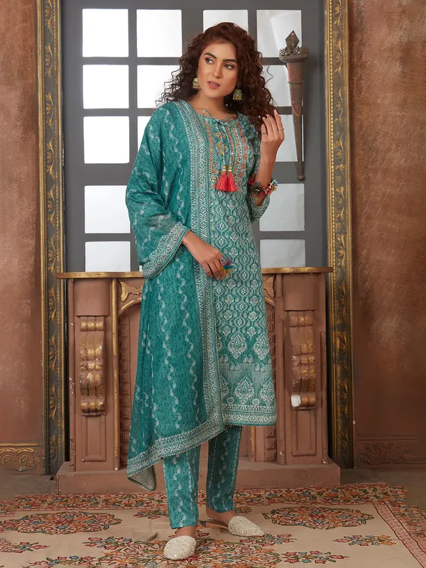 Fabulous rama green cotton kurti set