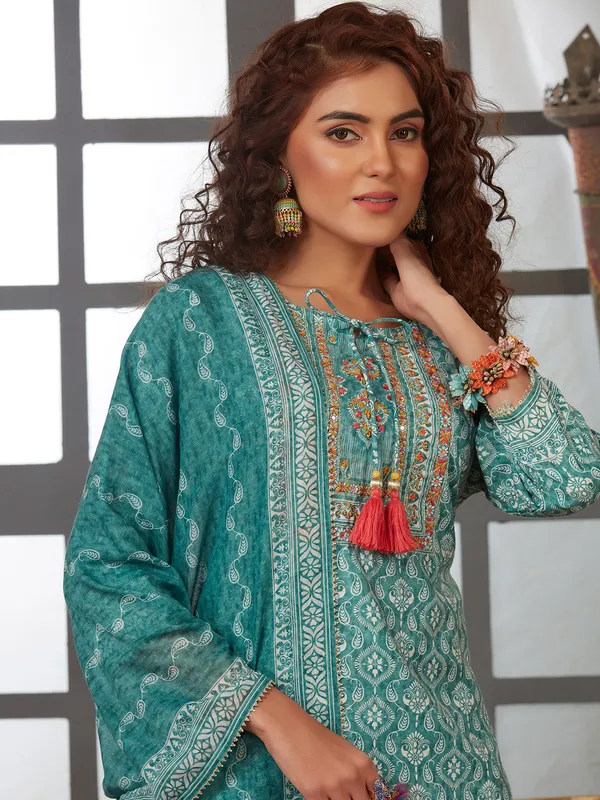 Fabulous rama green cotton kurti set