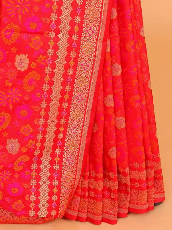 Fascinating red silk saree with zari work