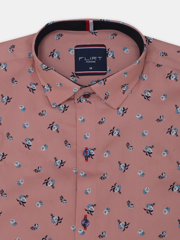 Flirt printed style peach slim fit shirt for men