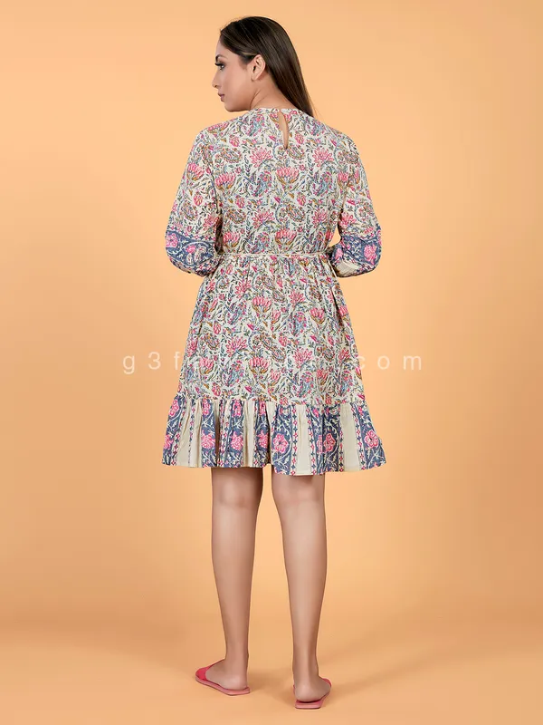 Floral printed cotton casual wear kuti in beige
