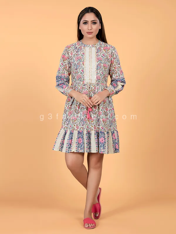 Floral printed cotton casual wear kuti in beige