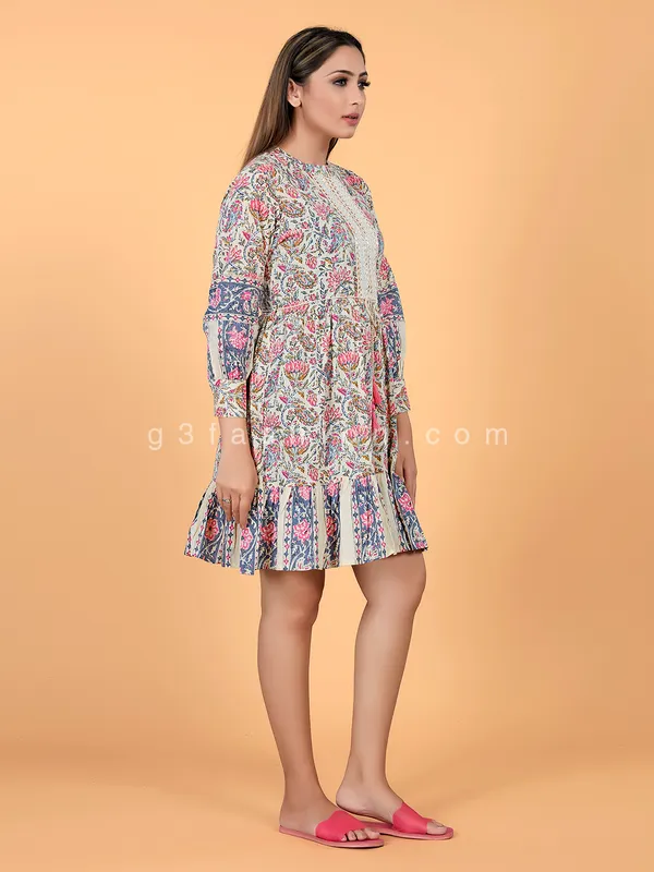 Floral printed cotton casual wear kuti in beige