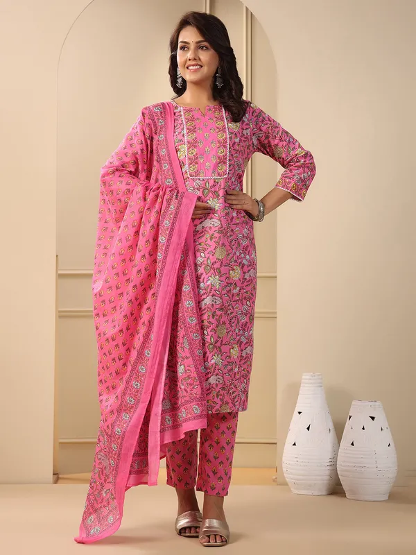 Floral printed cotton pink kurti set
