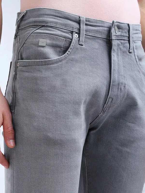 FLYING MACHINE grey solid slim tapered denim jeans
