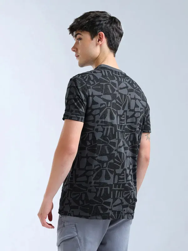 FLYING MACHINE printed black sli fit t-shirt
