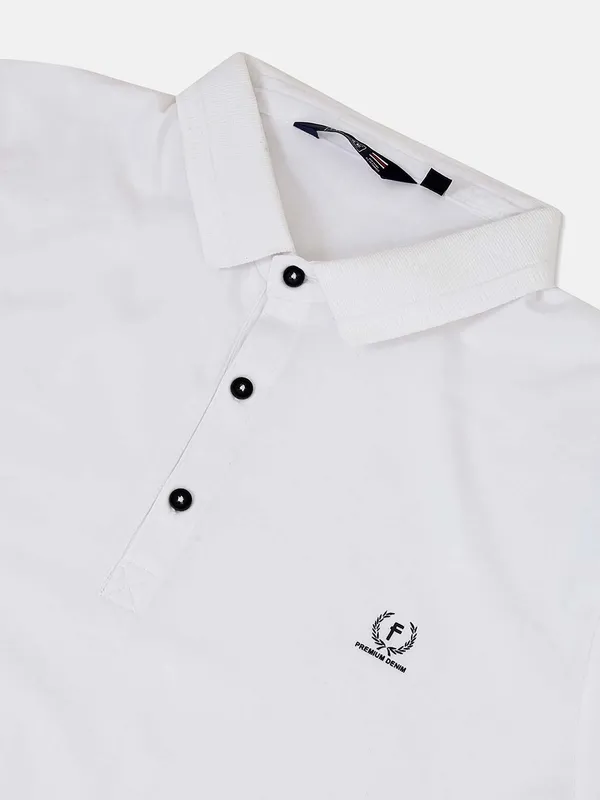 Freeze solid white cotton t-shirt