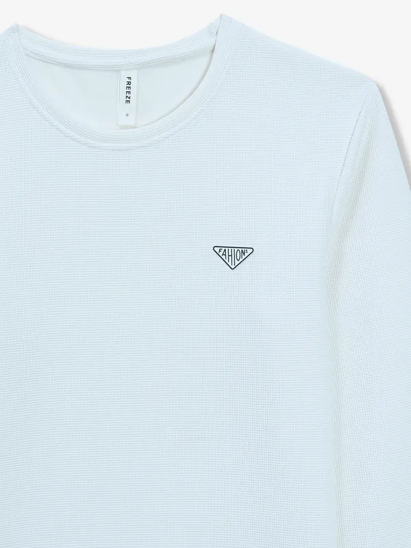 FREEZZE white knitted casual t-shirt