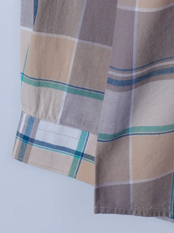 Frio beige checks cotton casual shirt