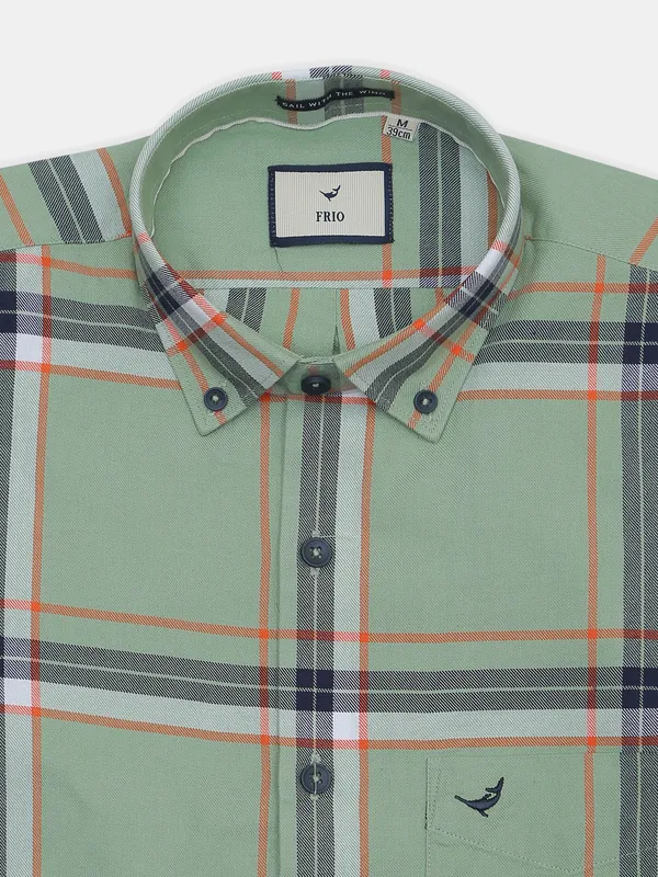 Frio checker cotton shirt in green color