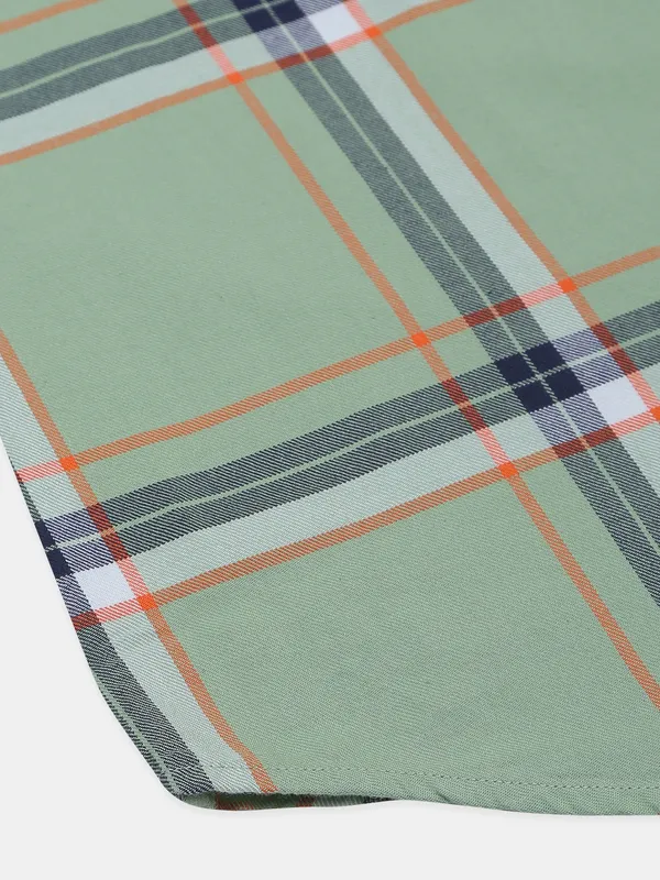 Frio checker cotton shirt in green color