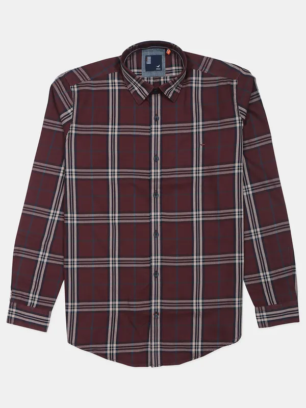 Frio checks cotton shirt in maroon color