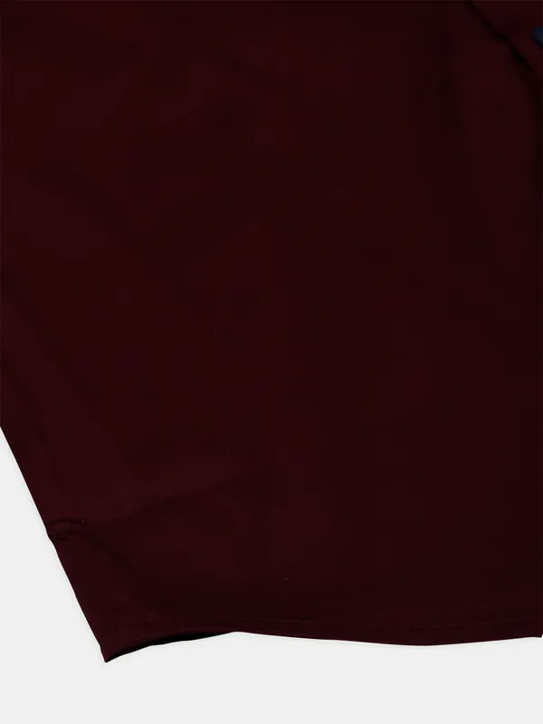 Frio maroon solid shirt in cotton