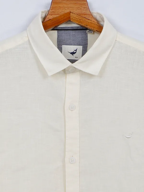 Frio plain linen cream shirt