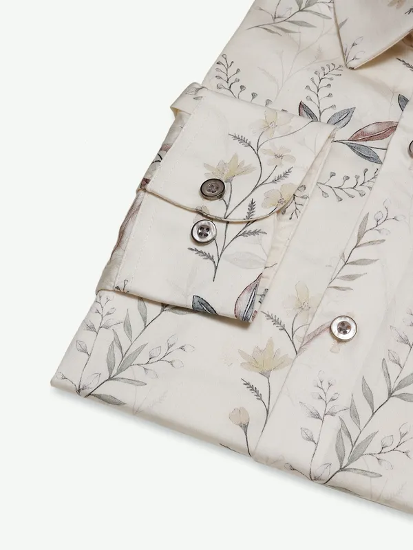 Ginneti printed off white shirt