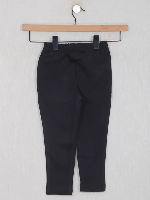 Global desi solid black color lycra jeggings