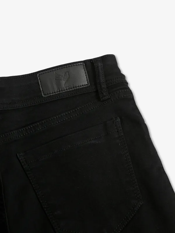 Global Republic black solid straight fit jeans