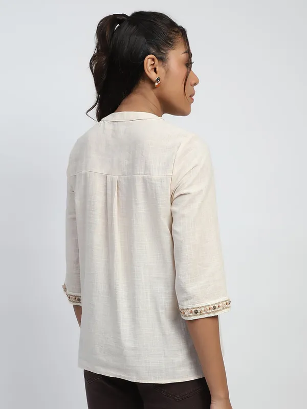 GLOBAL REPUBLIC cream cotton top