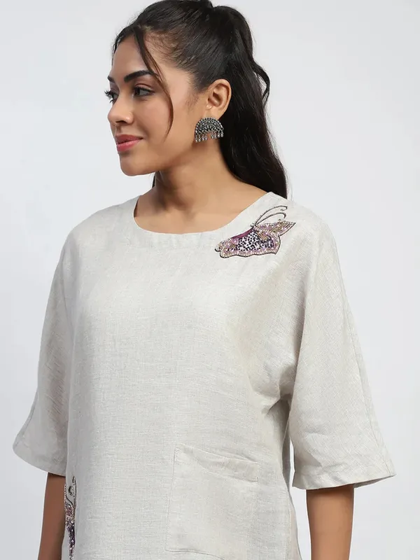 GLOBAL REPUBLIC off white cotton top