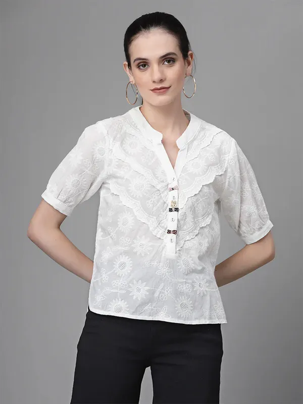 GLOBAL REPUBLIC white cotton embroidery top