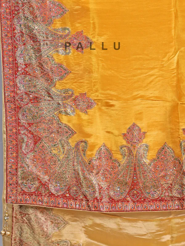 Gold pashmina silk saree for wedding glamour
