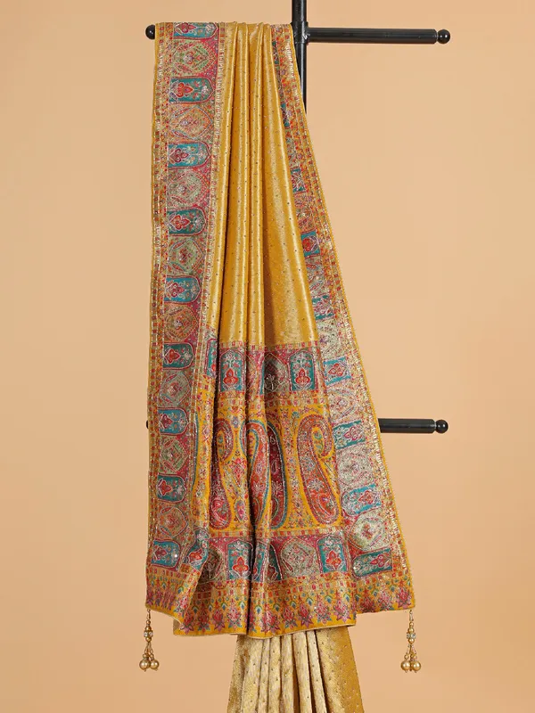 Golden silk saree with print for wedding