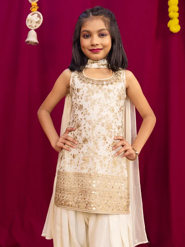 Gorgeous cream georgette salwar suit