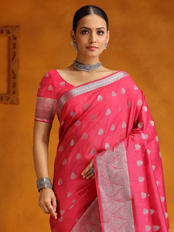 Gorgeous pink silk saree with zari weaving